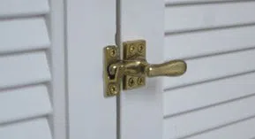 Pittsburgh Locksmith Master Pittsburgh, PA 412-226-6526 - 9-Garage-Door-Locks